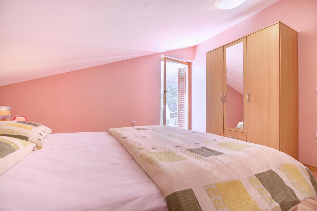 Mladen Apartment Medulin Exterior photo