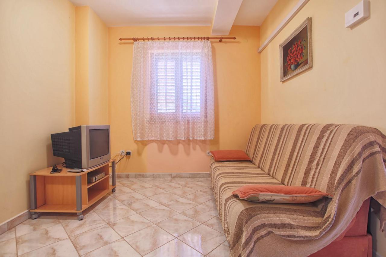 Mladen Apartment Medulin Exterior photo